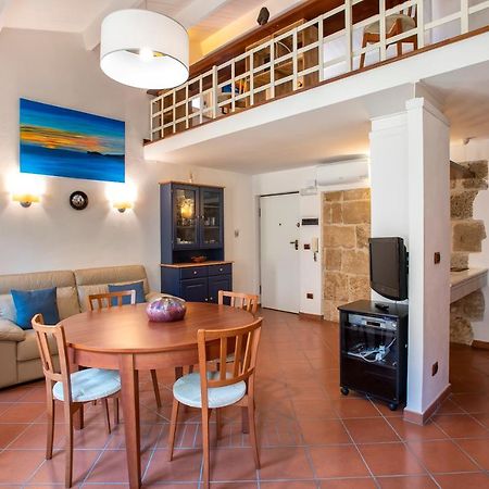 Ferret Apartment Alghero Bagian luar foto